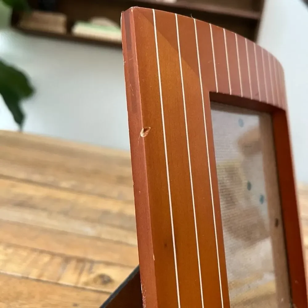 Striped Wooden Picture Frame 3.5 x 5 in Warm Amber Finish Hung or Free Standing